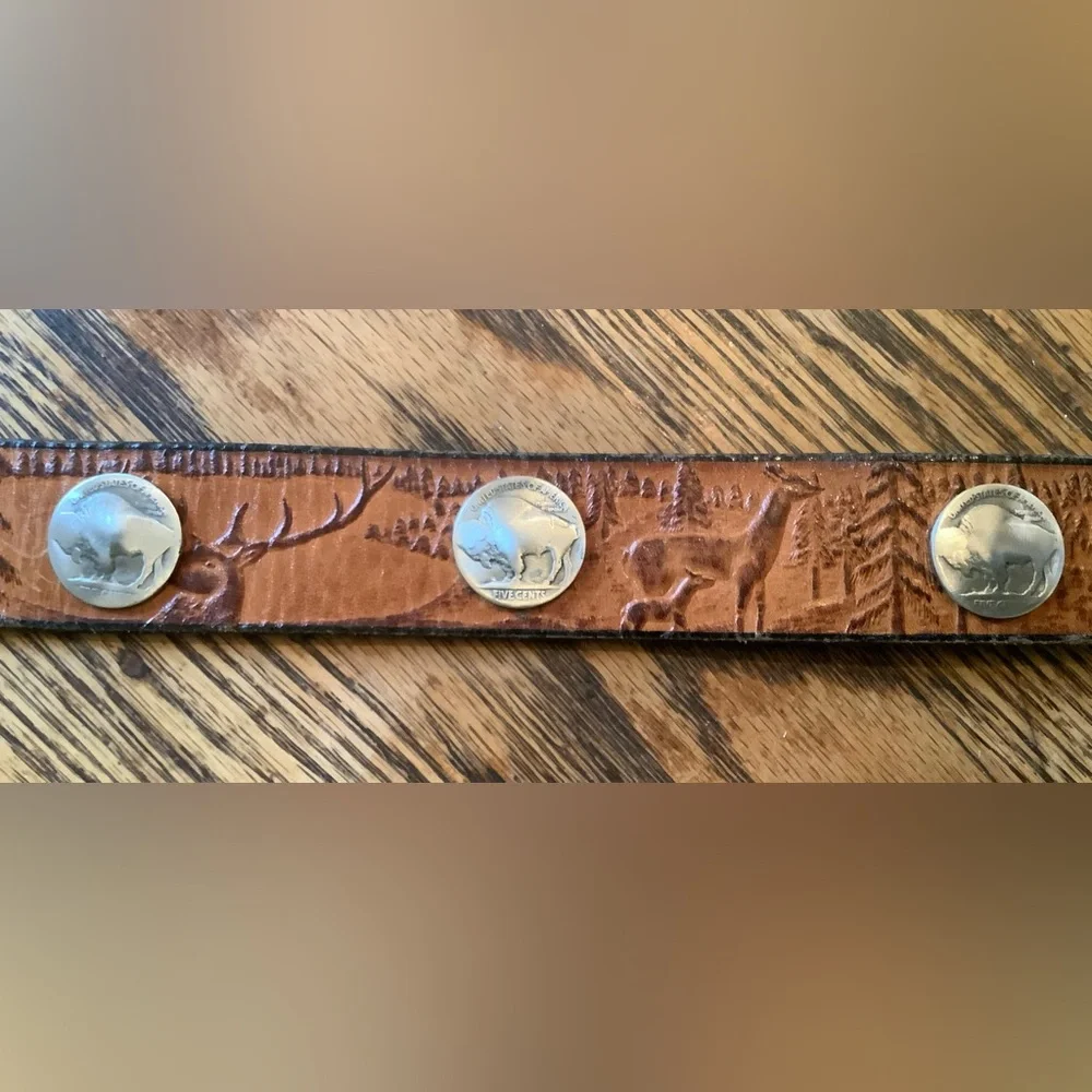 Retro DeNovo Jewelry leather cuff